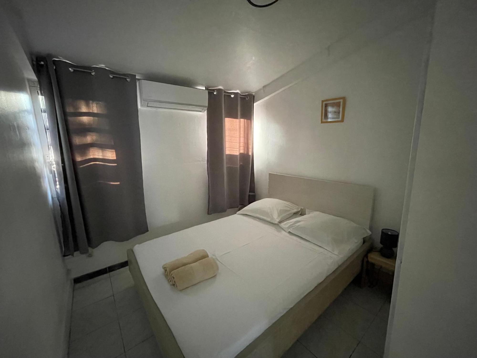 Casa Valencia, Proche De Toutes Commodites Сен-Пиер Екстериор снимка