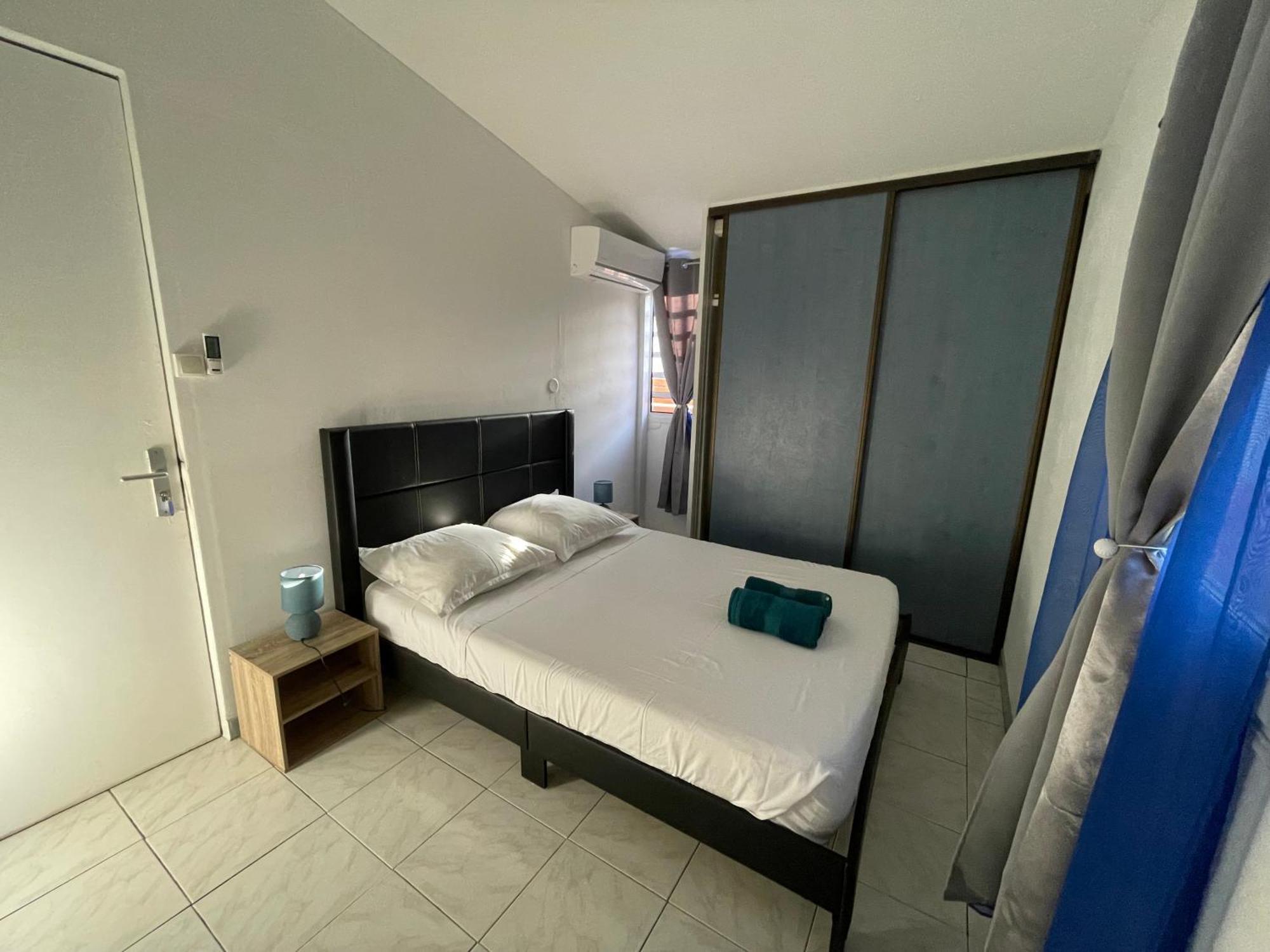 Casa Valencia, Proche De Toutes Commodites Сен-Пиер Екстериор снимка